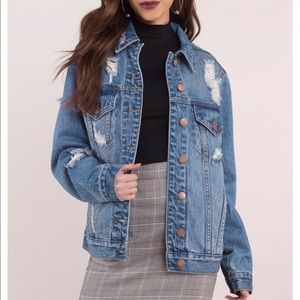 ✨ Oversized distressed denim jacket ✨